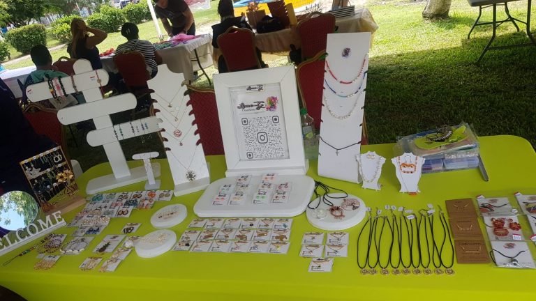 Lime-G Creations handmade wire jewelry by Paola